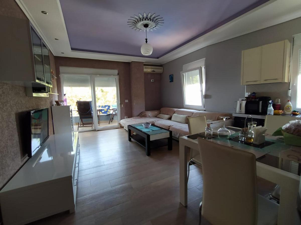 Mia'S Sea View Apartment โกเลม ภายนอก รูปภาพ