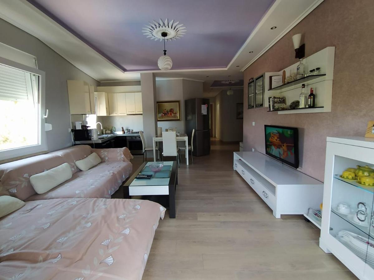Mia'S Sea View Apartment โกเลม ภายนอก รูปภาพ