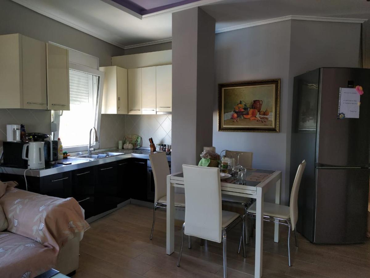 Mia'S Sea View Apartment โกเลม ภายนอก รูปภาพ